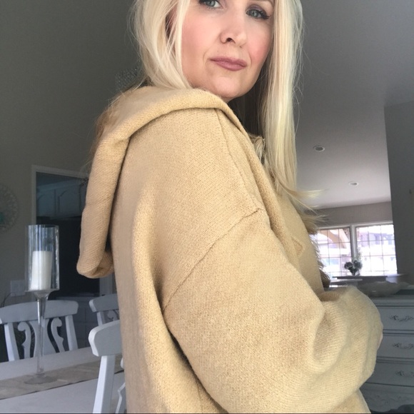 Dreamy Winter Beige Coat ❄️ 1 Left! - Picture 3 of 5